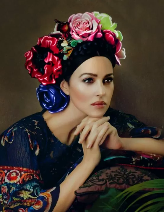 Портрет на заказ в стиле маслом по фото Моники Беллуччи с цветами в волосах в образе Фриды Кало